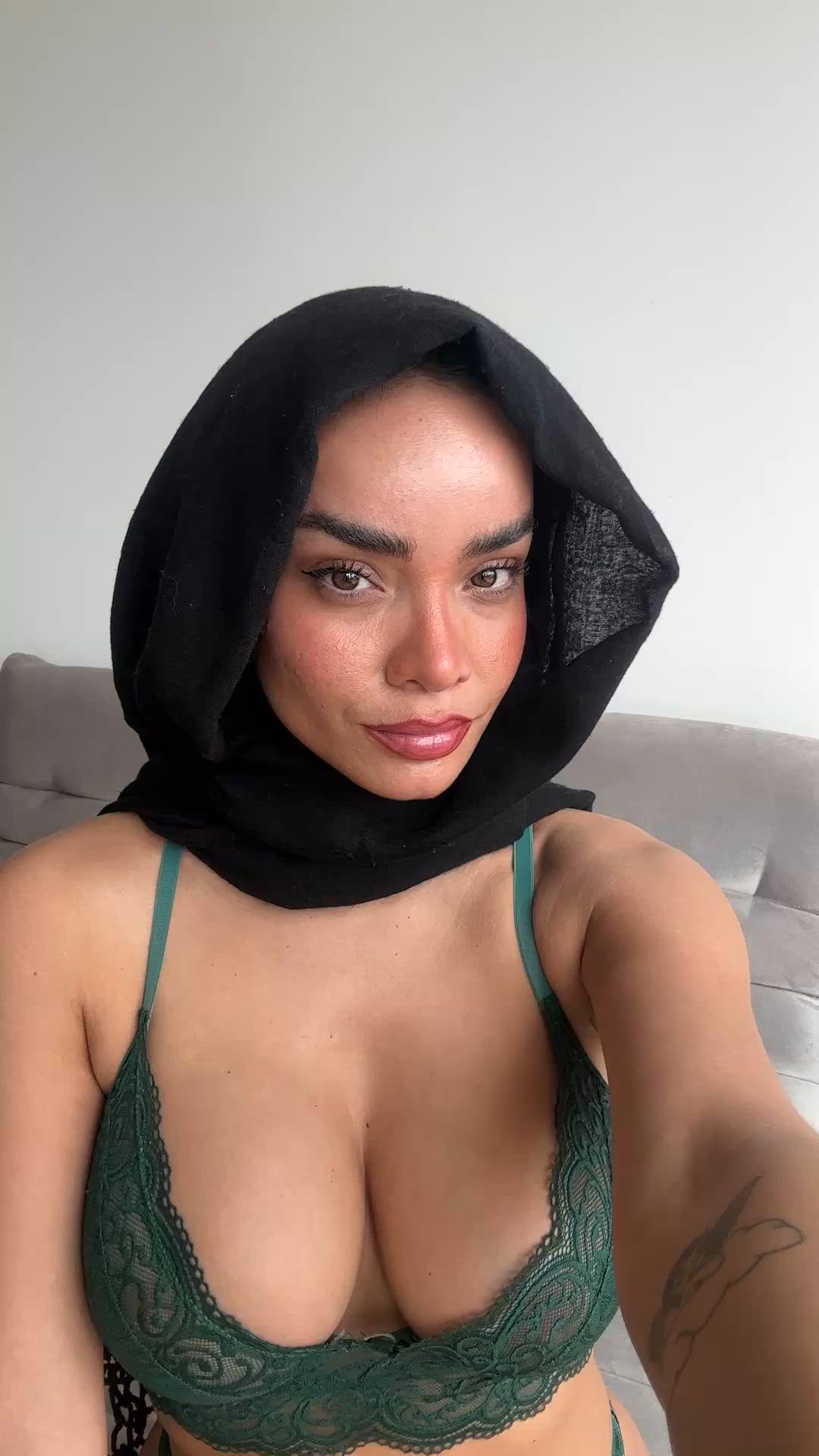 Angel Hott Big Tits Hottie