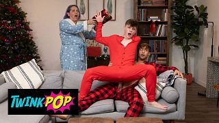 Jake Preston Sucks Dom King's Big Cock During Christmas Gaming